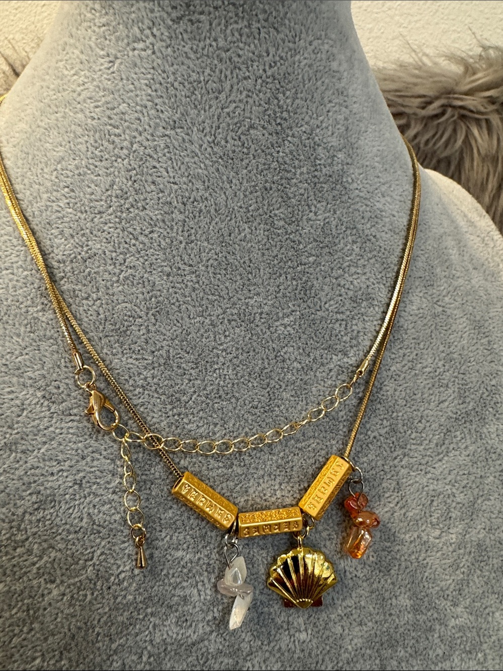 PRICE FIRM Samara Gold-Tone Shell & Charm Necklace
